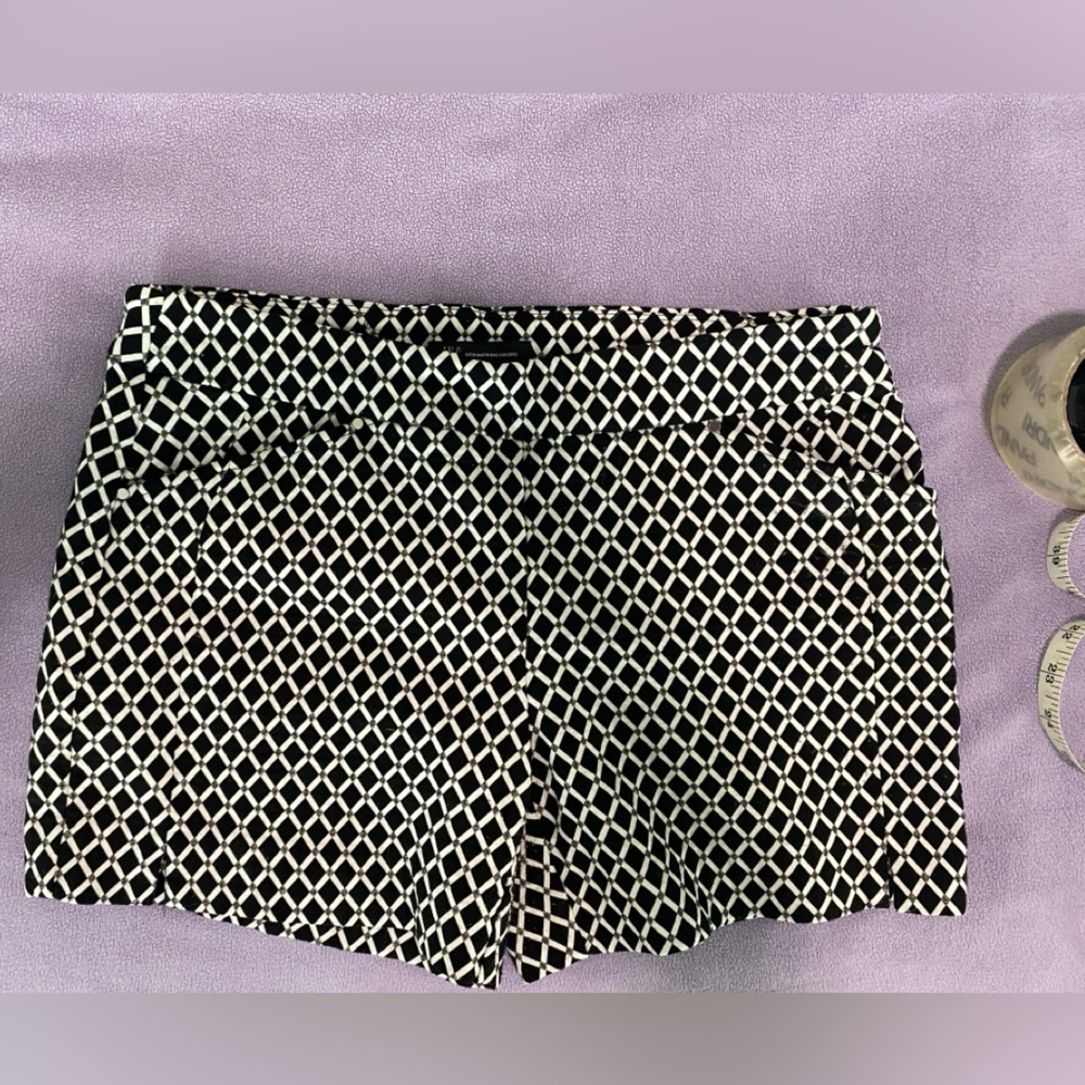 INC International Concepts Women's  pull on  Shorts- tweed texture